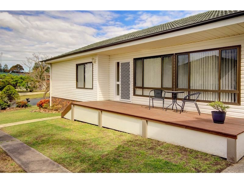 30 Burrell Crescent, Dapto NSW 2530