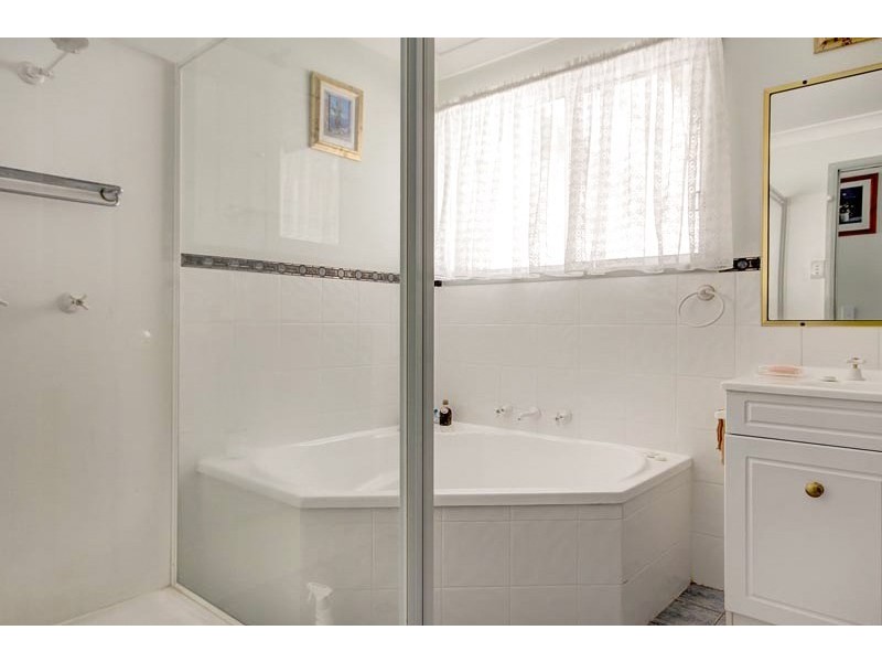 123 Callistemon Crescent, Kanahooka NSW 2530