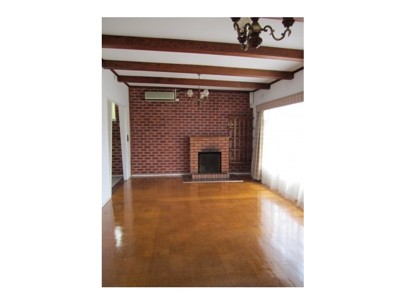 1 Forrest Street, Oak Flats NSW 2529