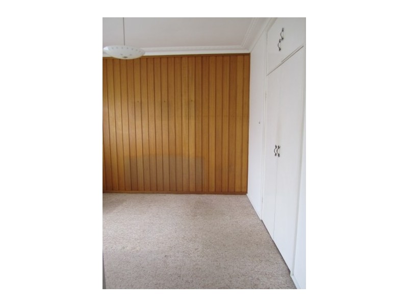 1 Forrest Street, Oak Flats NSW 2529