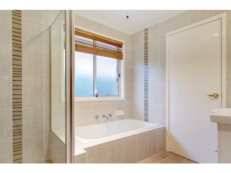 63 Sunnybank Crescent, Horsley NSW 2530