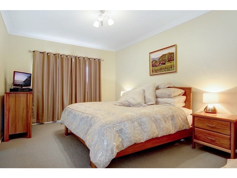 11 Unyah Place, Kanahooka NSW 2530