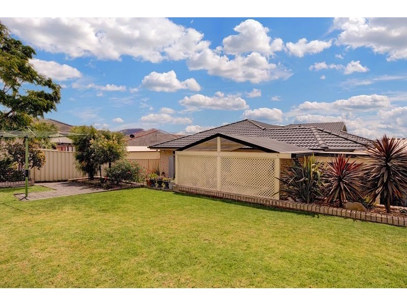 11 Unyah Place, Kanahooka NSW 2530