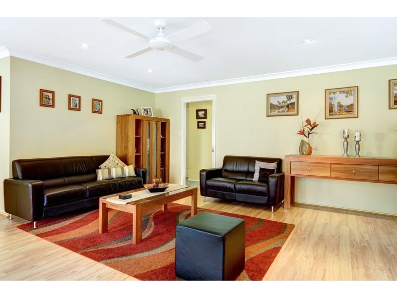 11 Unyah Place, Kanahooka NSW 2530