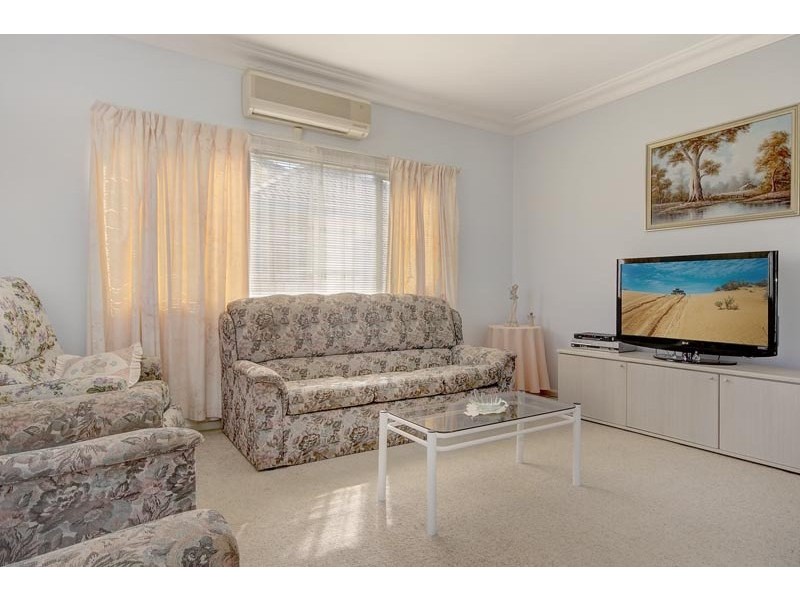 56 Addison Avenue, Lake Illawarra NSW 2528