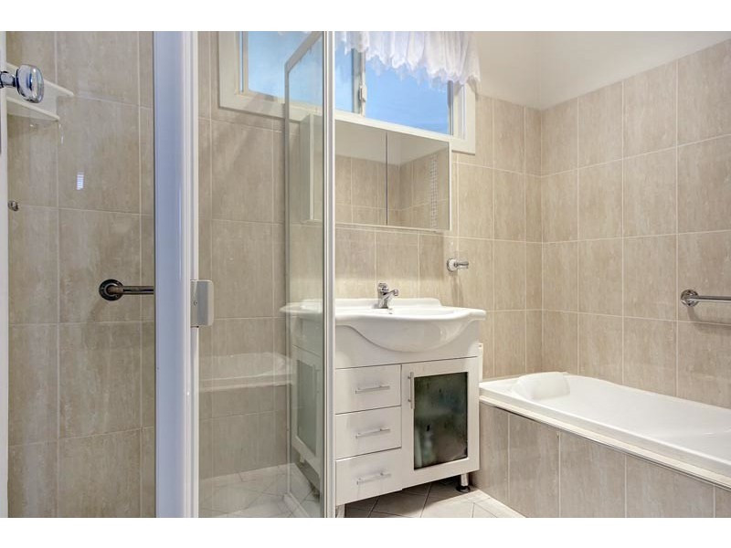 56 Addison Avenue, Lake Illawarra NSW 2528