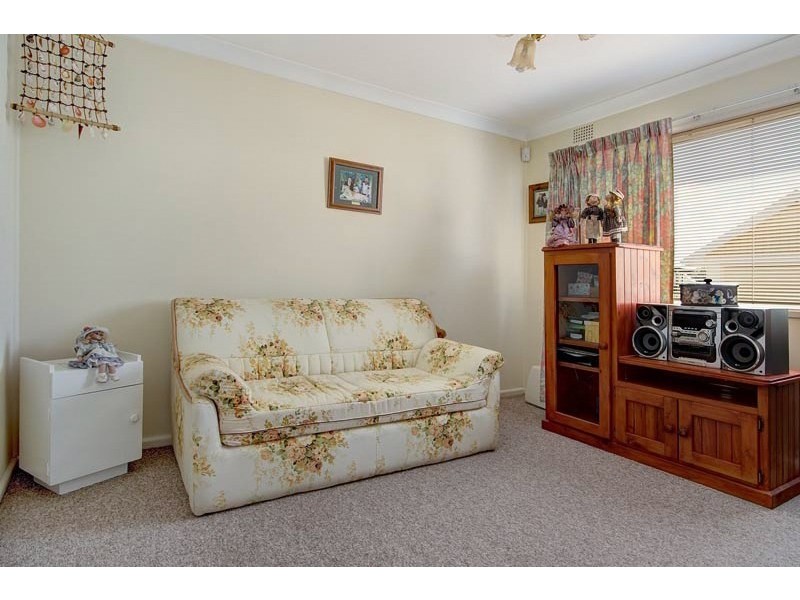 56 Addison Avenue, Lake Illawarra NSW 2528