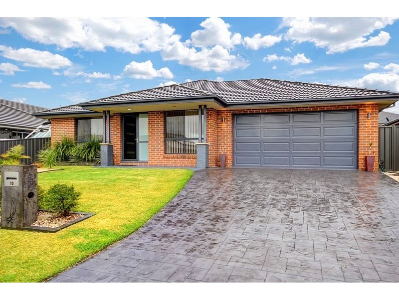 10 Shoreline Avenue, Haywards Bay NSW 2530