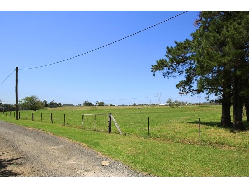 21-23 Shone Avenue, Horsley NSW 2530