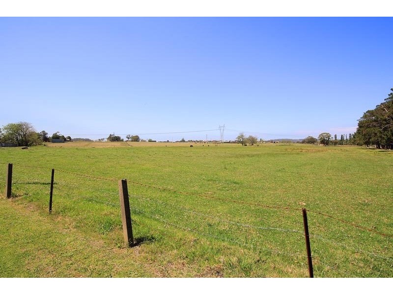 21-23 Shone Avenue, Horsley NSW 2530