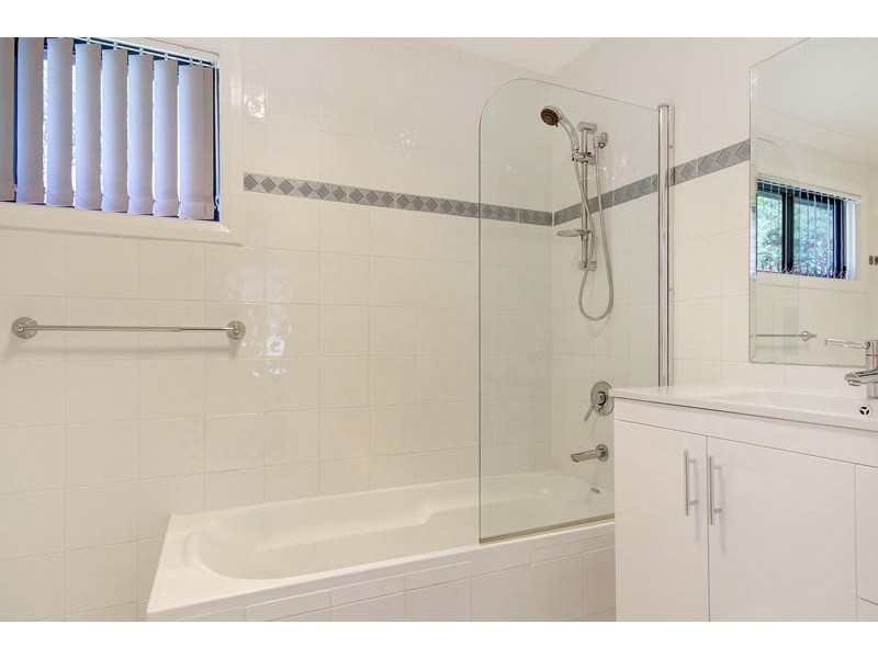 1 Vista Avenue, Farmborough Heights NSW 2526