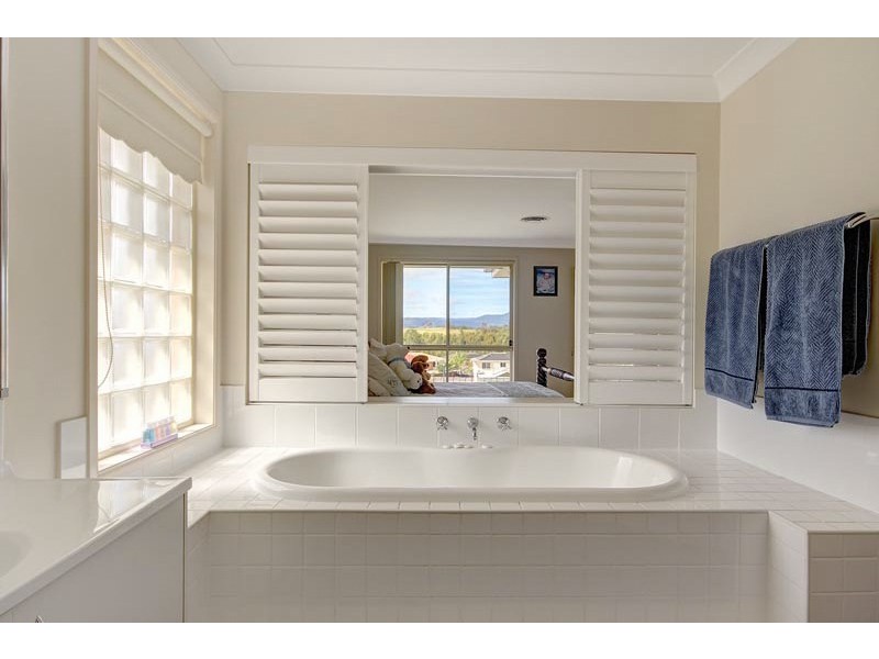 2 Erin Place, Horsley NSW 2530