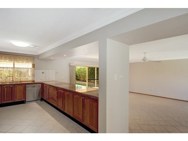33 Glengarry Way, Horsley NSW 2530