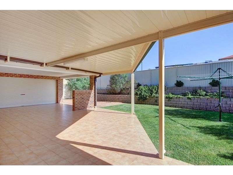 33 Glengarry Way, Horsley NSW 2530