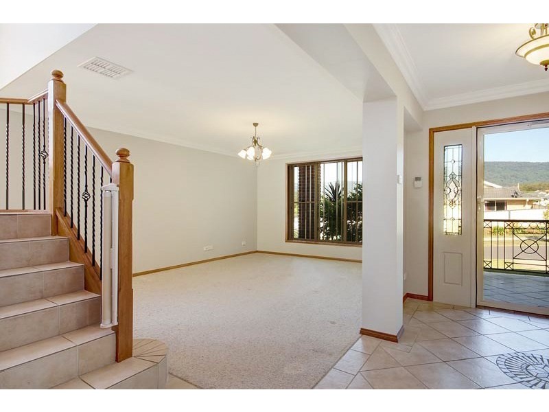 33 Glengarry Way, Horsley NSW 2530