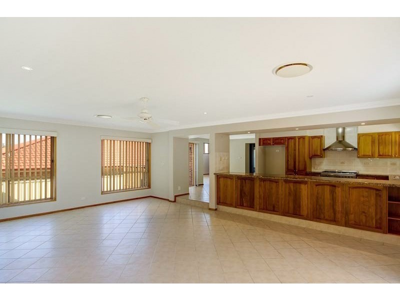 33 Glengarry Way, Horsley NSW 2530