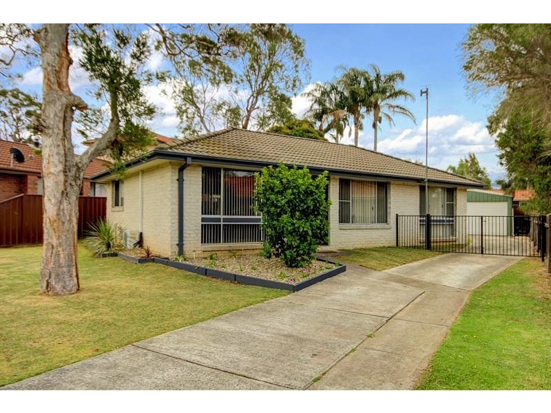 6 Greenbrook Place, Horsley NSW 2530