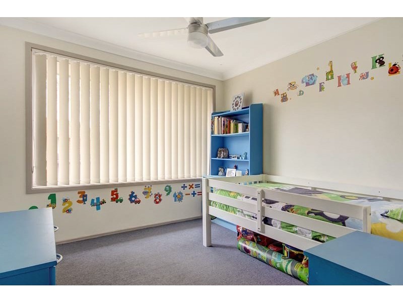 6 Greenbrook Place, Horsley NSW 2530