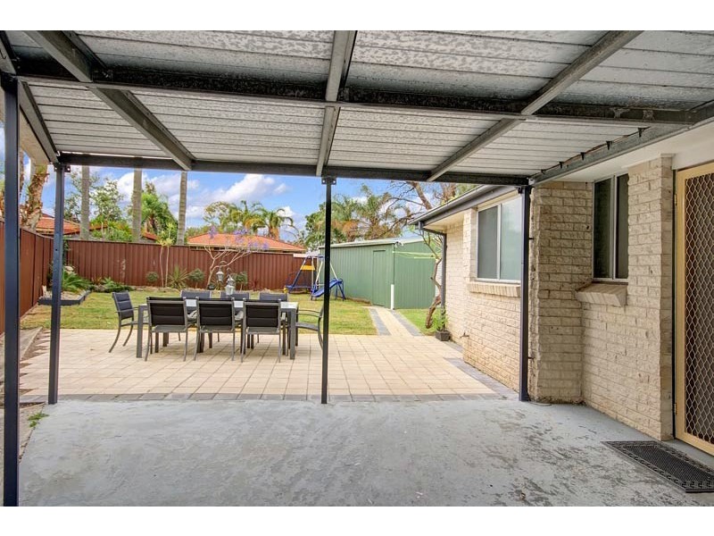 6 Greenbrook Place, Horsley NSW 2530
