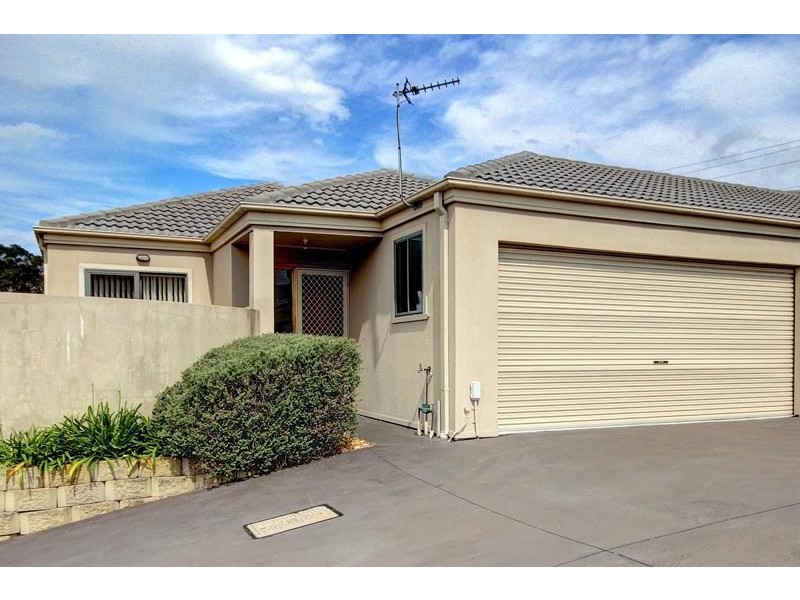 2/122 Bong Bong Road, Horsley NSW 2530