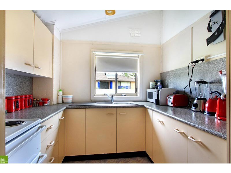 15 Princes Highway, Dapto NSW 2530