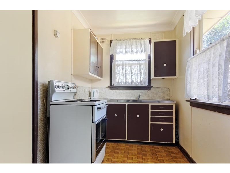 27 Cumberland Street, Berkeley NSW 2506