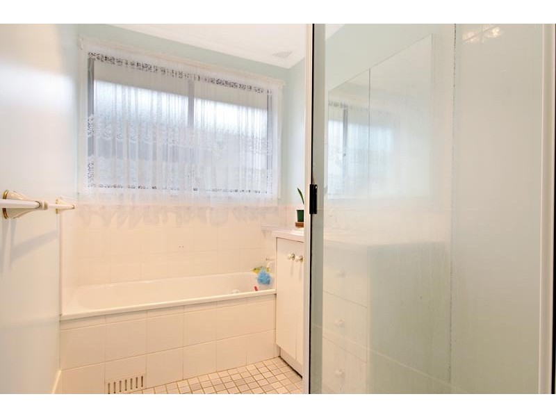 16 Horsley Drive, Horsley NSW 2530