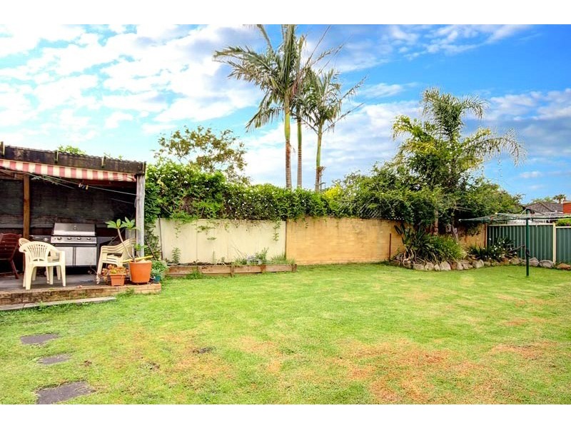 21 Brown Avenue, Dapto NSW 2530