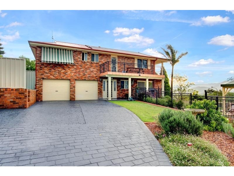 3 Carlyle Close, Dapto NSW 2530