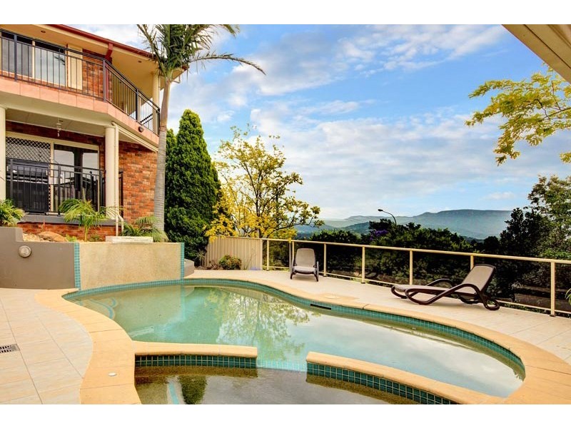 3 Carlyle Close, Dapto NSW 2530