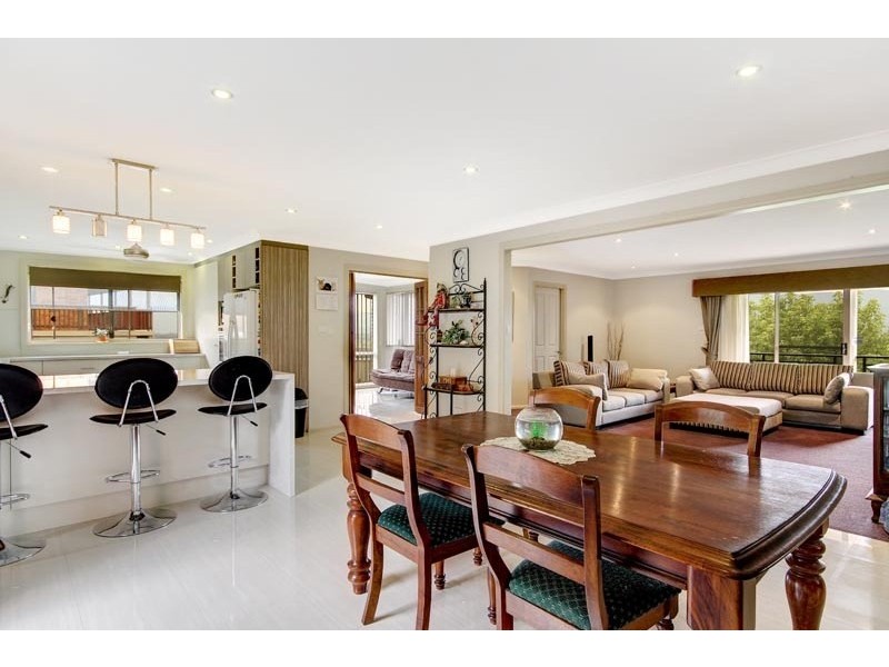 3 Carlyle Close, Dapto NSW 2530