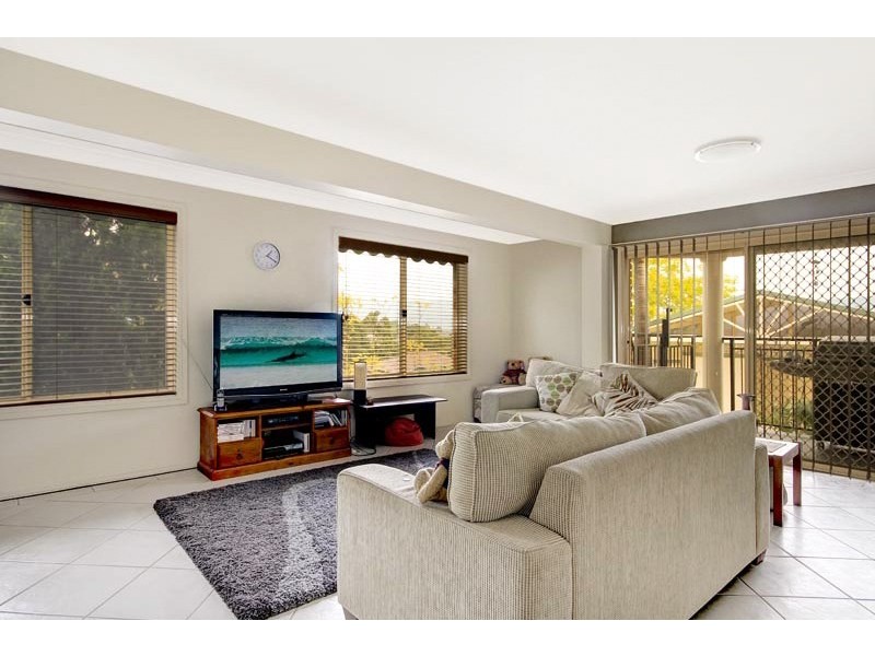 3 Carlyle Close, Dapto NSW 2530