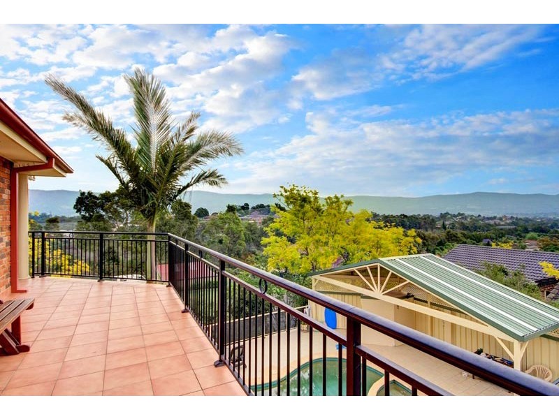 3 Carlyle Close, Dapto NSW 2530