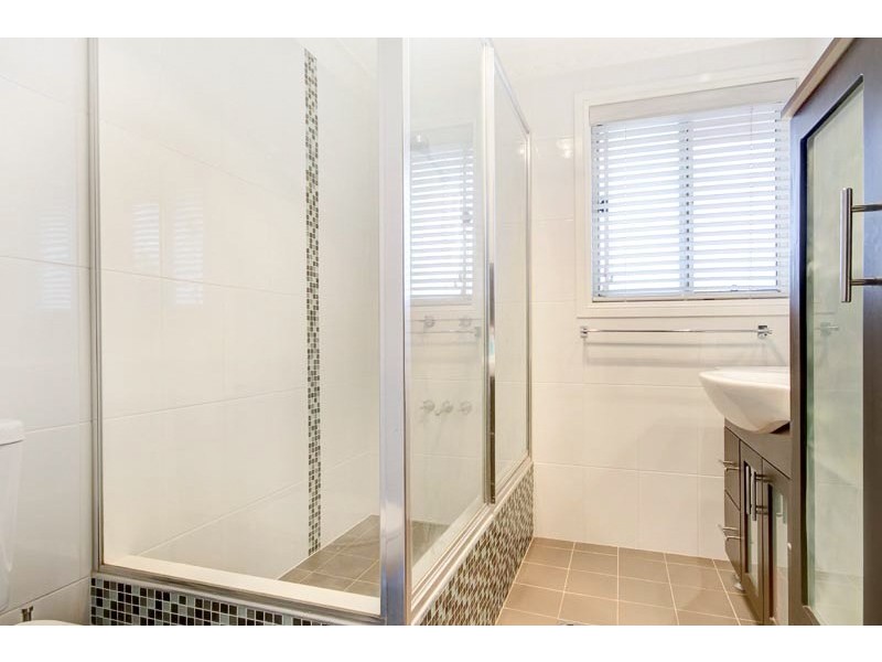 3 Carlyle Close, Dapto NSW 2530