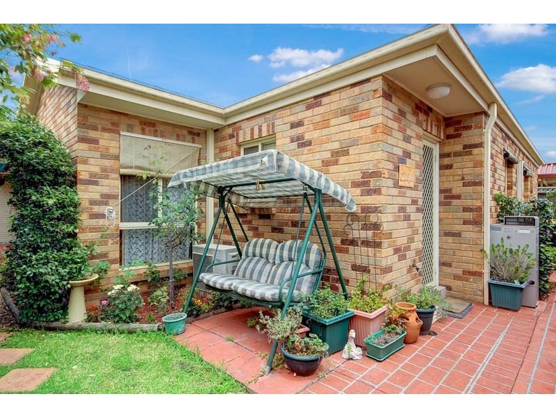 6 Grantham Close, Kanahooka NSW 2530