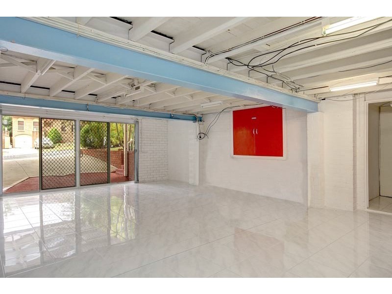 4 Darren Avenue, Kanahooka NSW 2530