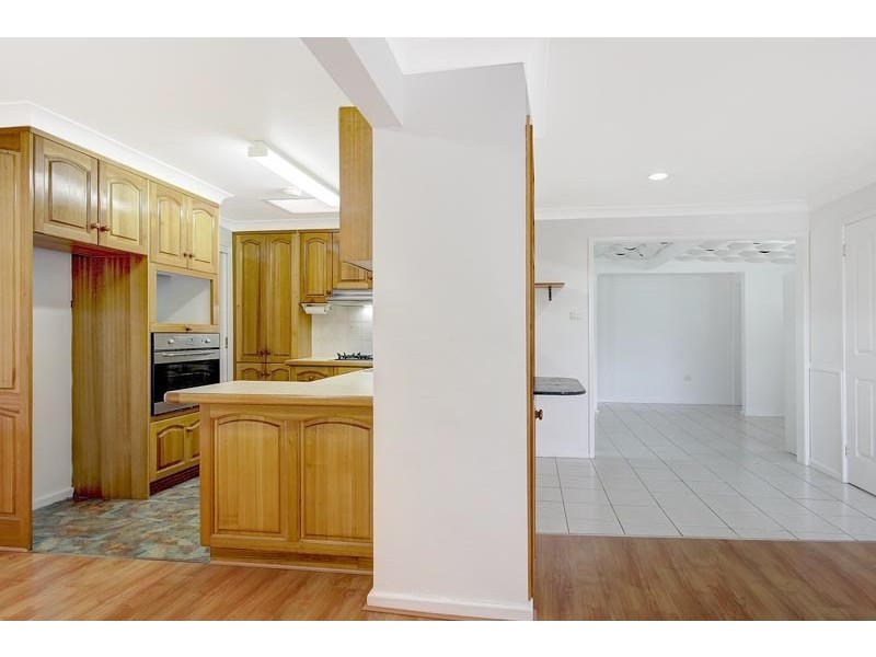 4 Darren Avenue, Kanahooka NSW 2530