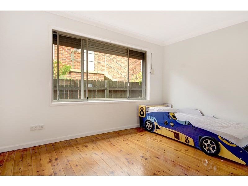 4 Darren Avenue, Kanahooka NSW 2530