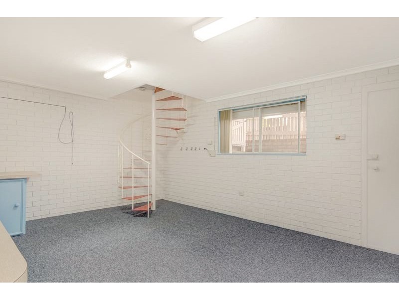 4 Darren Avenue, Kanahooka NSW 2530