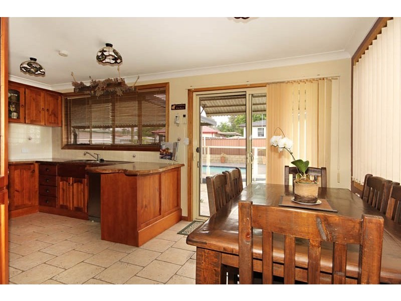 24 Kyeema Avenue, Koonawarra NSW 2530