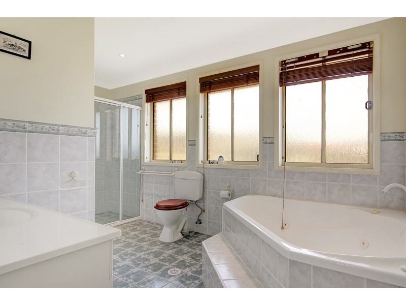 3 Orpheus Close, Kanahooka NSW 2530