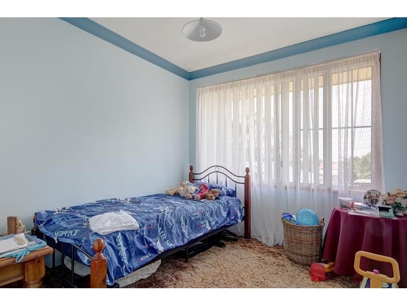 12 Bright Parade, Dapto NSW 2530