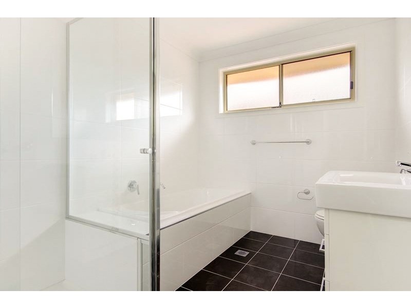 1/18 Rowland Avenue, Wollongong NSW 2500