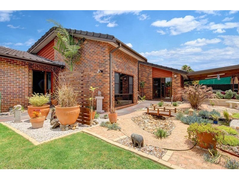 48 Huxley Drive, Horsley NSW 2530