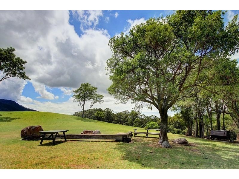 102 Mellows Road, Calderwood NSW 2527