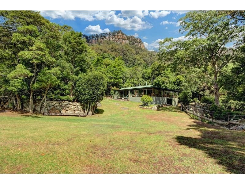 102 Mellows Road, Calderwood NSW 2527