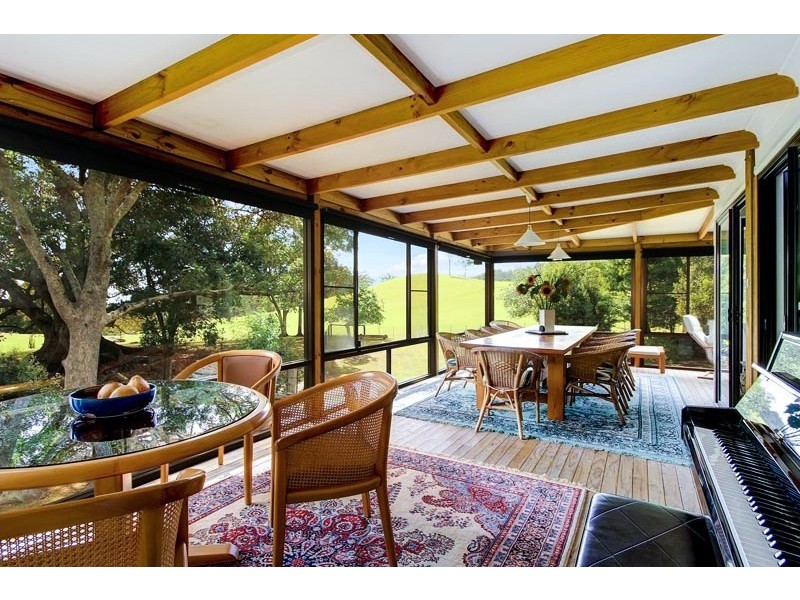 102 Mellows Road, Calderwood NSW 2527