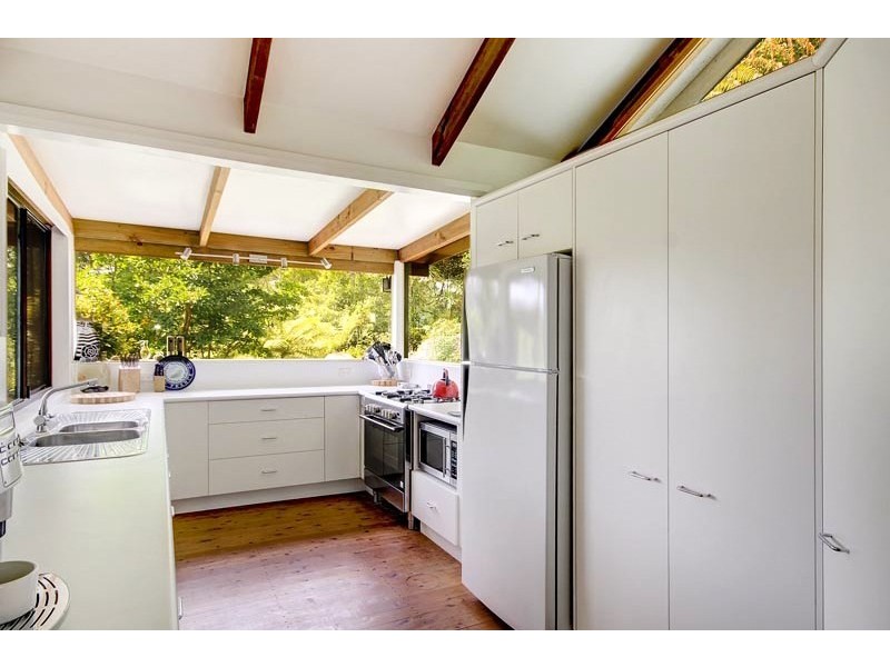 102 Mellows Road, Calderwood NSW 2527