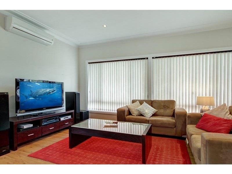 30 Burrell Crescent, Dapto NSW 2530