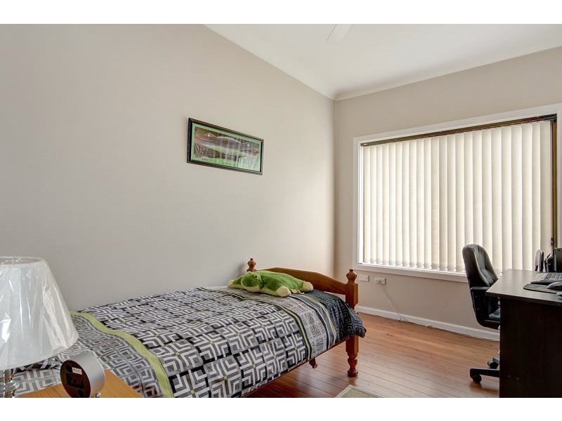 30 Burrell Crescent, Dapto NSW 2530